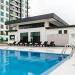 Fusy Homestay Casa Kayangan Meru B2101